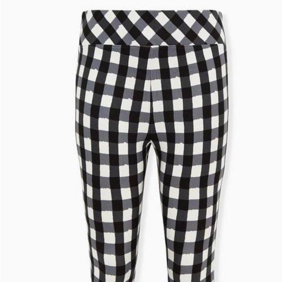 Betsey Johnson Black & White Plaid Pixie Pant - Picture 3 of 7